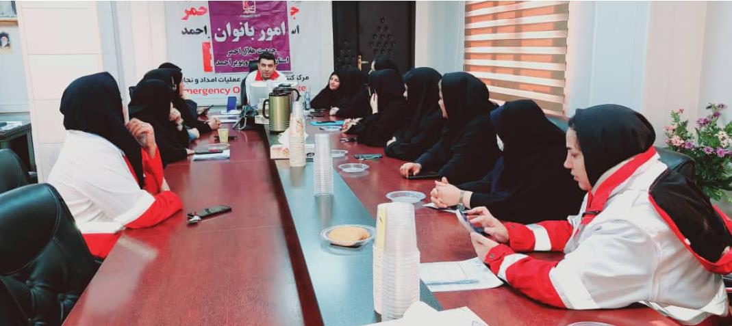 بانوان هلالاحمر؛ تجلی انسانیت، صبوری و مدیریت ایثارگرانه